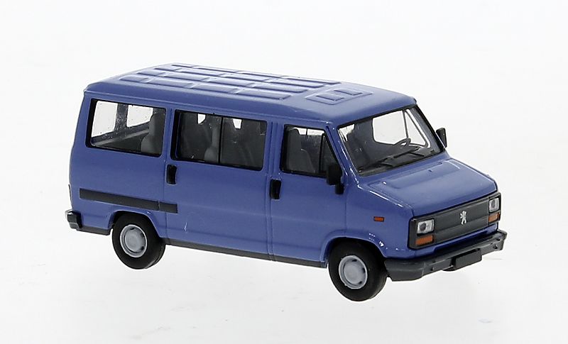 31989
